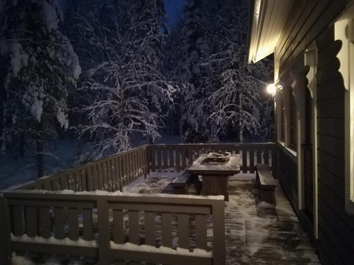 Raekkipirtti Villa Луосто Екстериор снимка